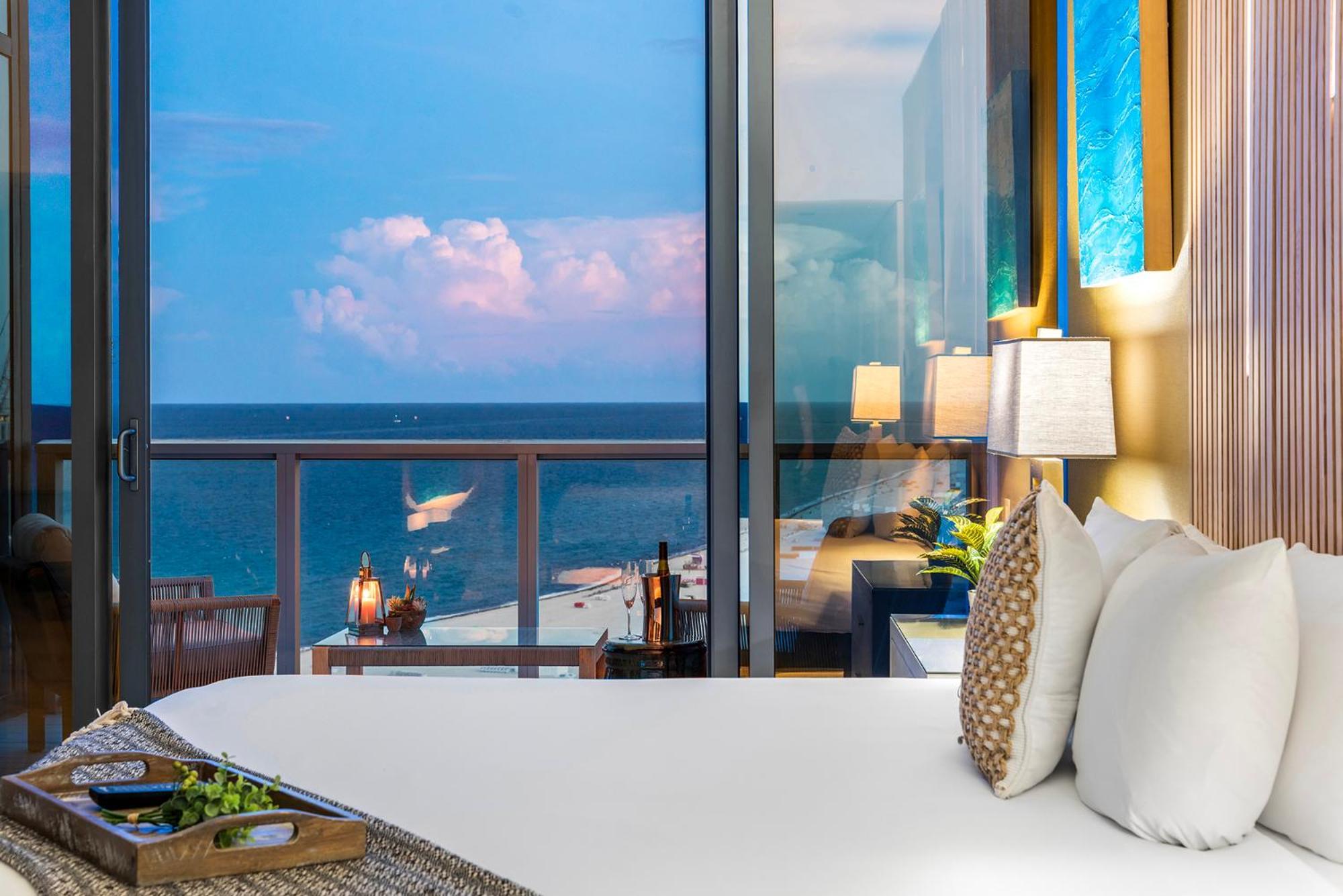 W South Beach — Photos 2